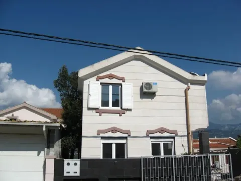 Prodaja, kuća, 219m², Tivat, Crna Gora - image 11