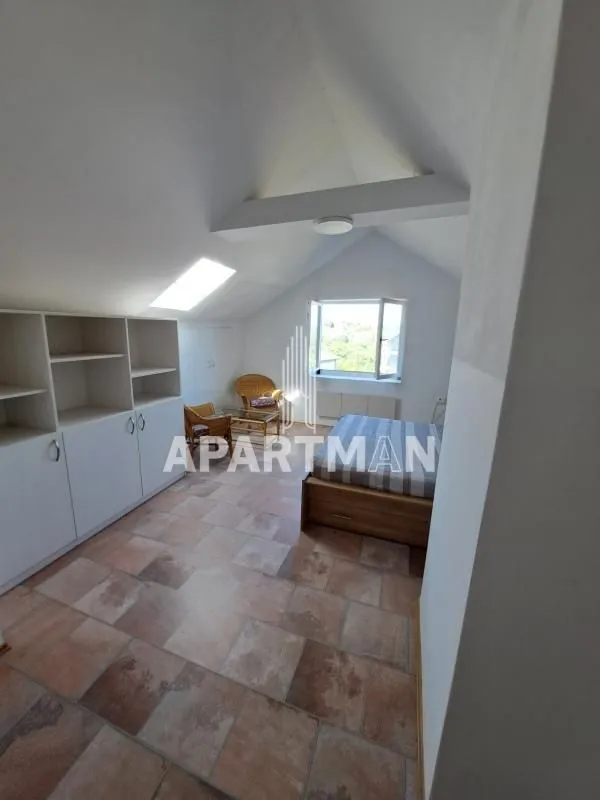 Sale, house, 140m², Voždovac Sve Podlokacije, Beograd