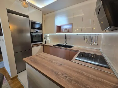 Prodaja, dvosoban stan, 73m², City Kej, Podgorica - image 3