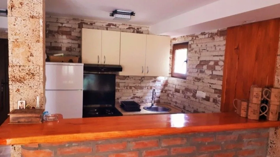 Prodaja, kuća, 240m², Ljubovija, Srbija