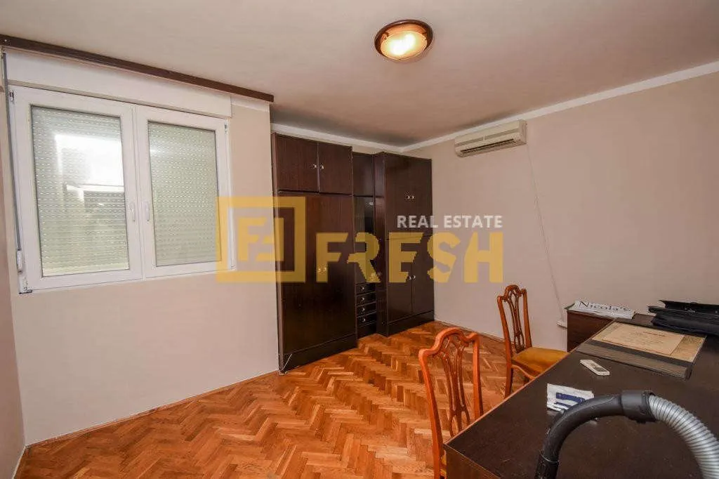Rent, three bedroom apartment, 100m², Centar, Podgorica
