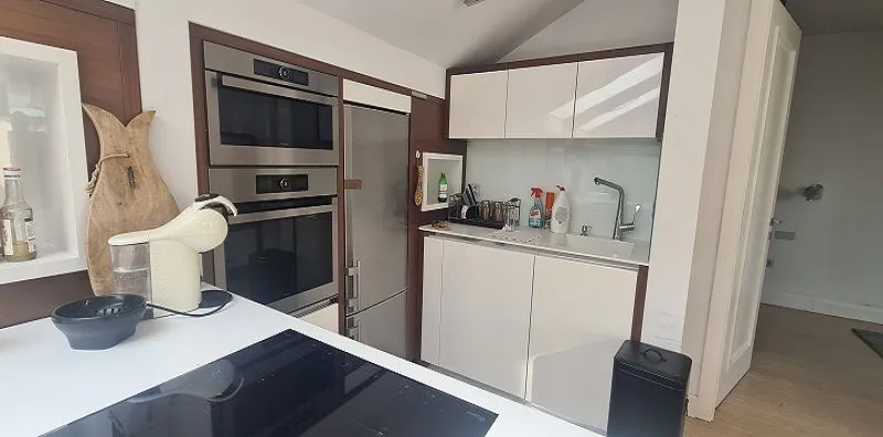Izdavanje, trosoban stan, 100m², Vračar Hram, Vračar Sve Podlokacije