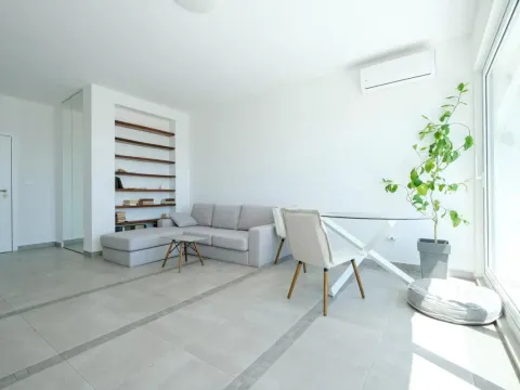 Sale, one bedroom apartment, 65m², Budva, Crna Gora - image 11