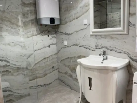 Izdavanje, trosoban stan, 90m², Centar, Podgorica - image 3