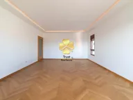 Izdavanje, trosoban stan, 142m², Gorica C, Podgorica - image 2