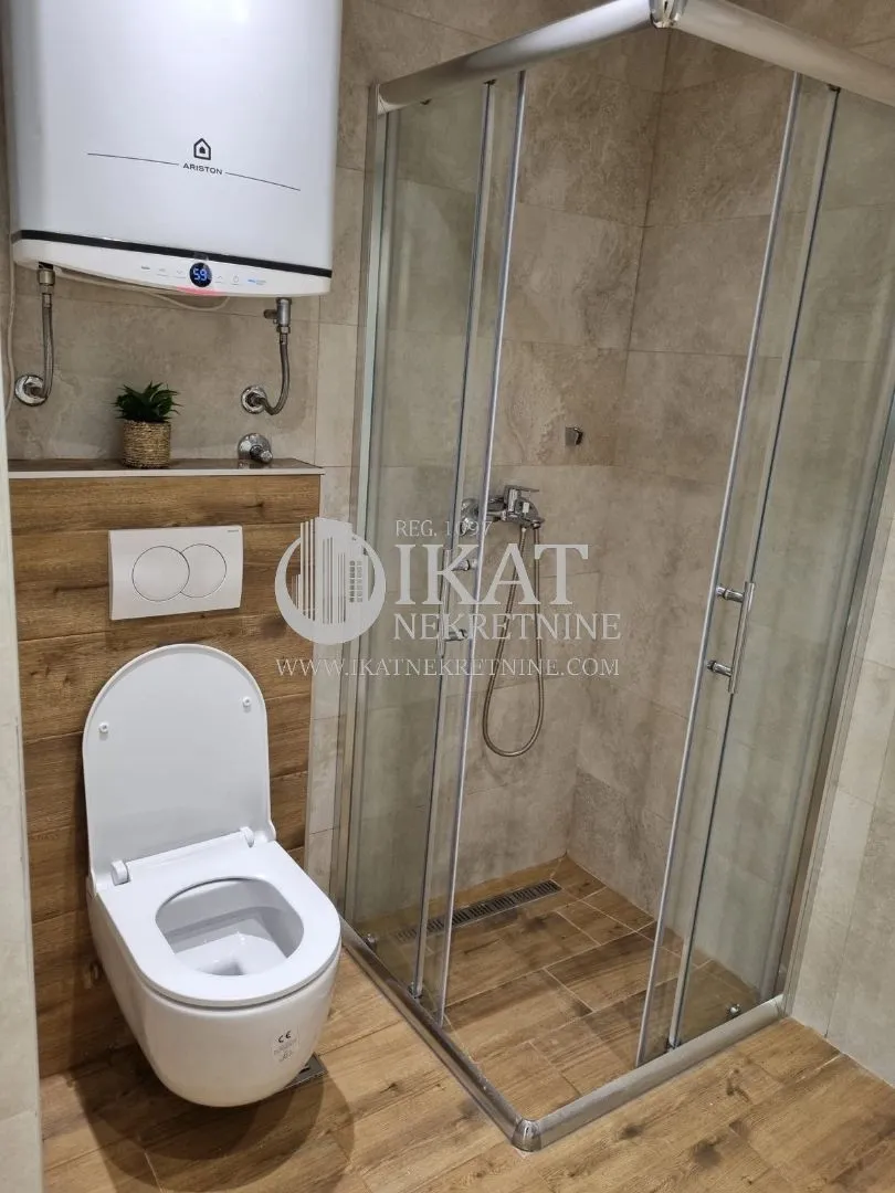 Sale, two bedroom apartment, 44m², Kalenić Pijaca, Vračar Sve Podlokacije