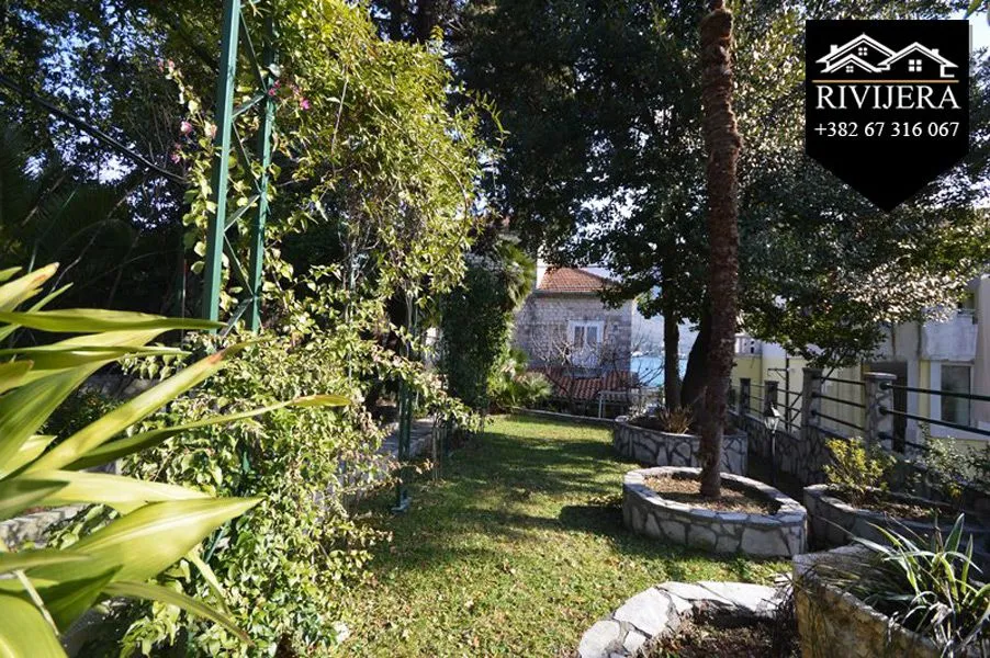 Sale, house, 130m², Kamenari, Herceg Novi