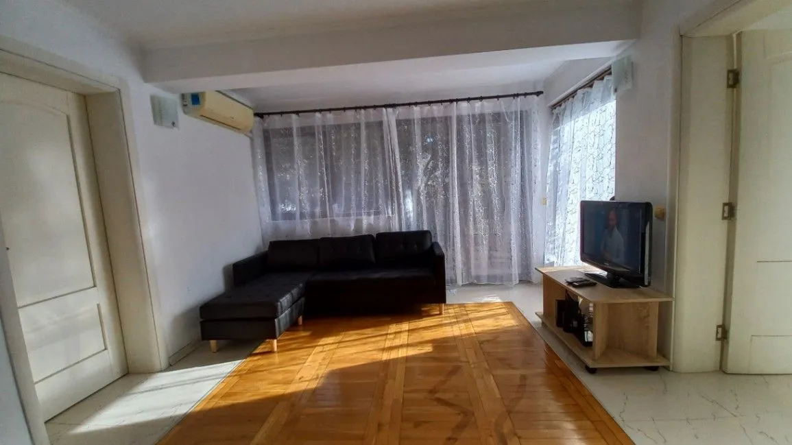 Izdavanje, jednosoban stan, 43m², Đenovići, Herceg Novi