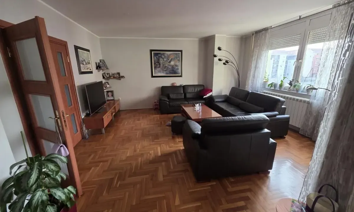 Prodaja, trosoban stan, 107m², Nova Detelinara, Novi Sad Sve Podlokacije