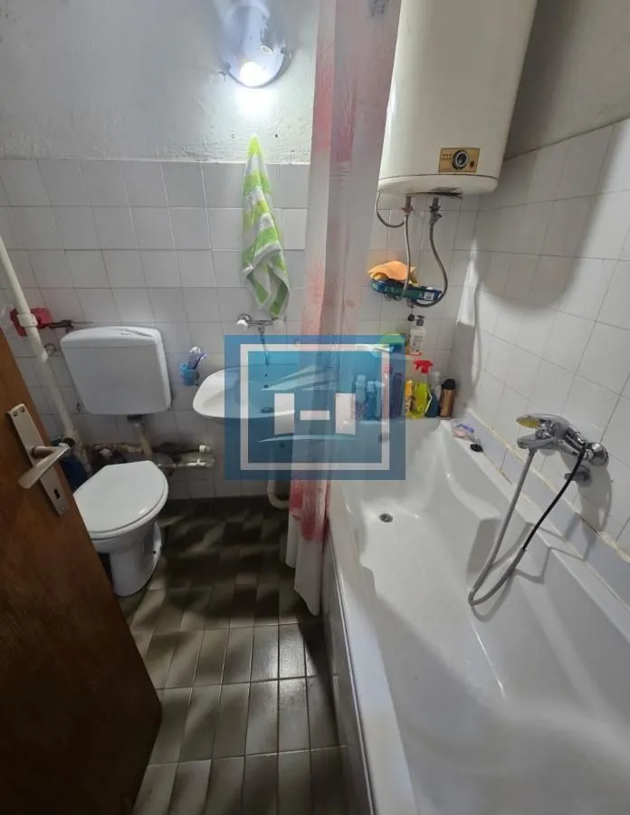 Prodaja, dvosoban stan, 63m², Centar, Vranje