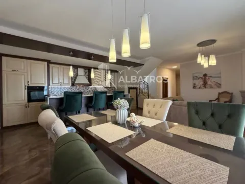 Prodaja, kuća, 240m², Centar, Bar - image 3