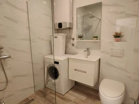 Sale, one bedroom apartment, 35m², Bečići, Budva - image 10