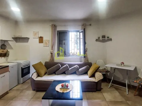 Izdavanje, garsonjera, 22m², Centar, Podgorica - image 1