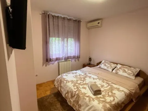 Izdavanje, jednosoban stan, 60m², Gorica C, Podgorica - image 9