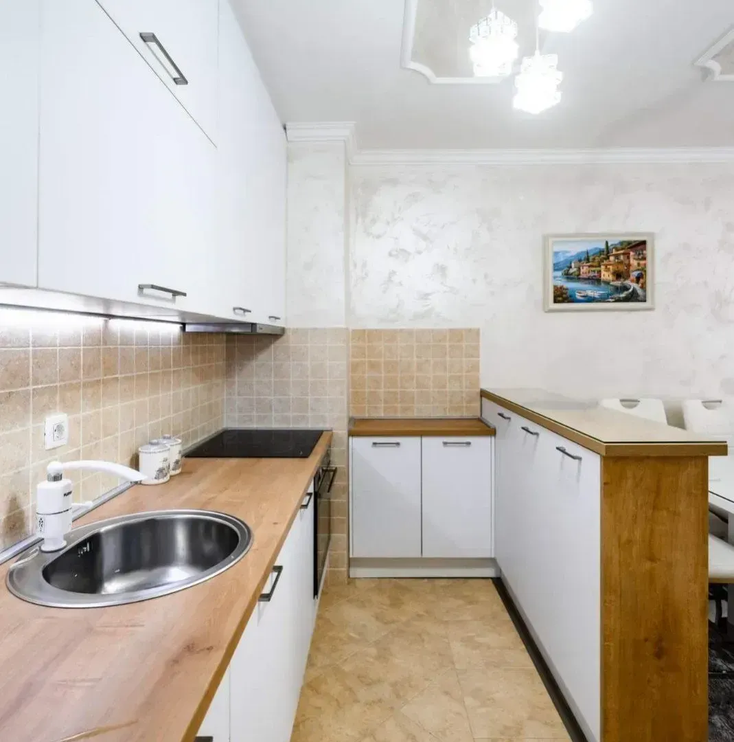 Izdavanje, dvosoban stan, 65m², Stari Aerodrom, Podgorica