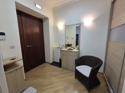 Prodaja, trosoban stan, 113m², Slavija, Vračar Sve Podlokacije - image 12