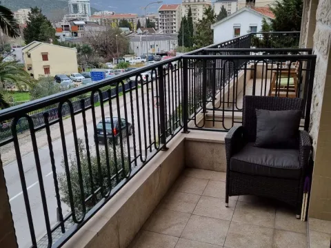 Izdavanje, jednosoban stan, 50m², Budva, Crna Gora - image 3