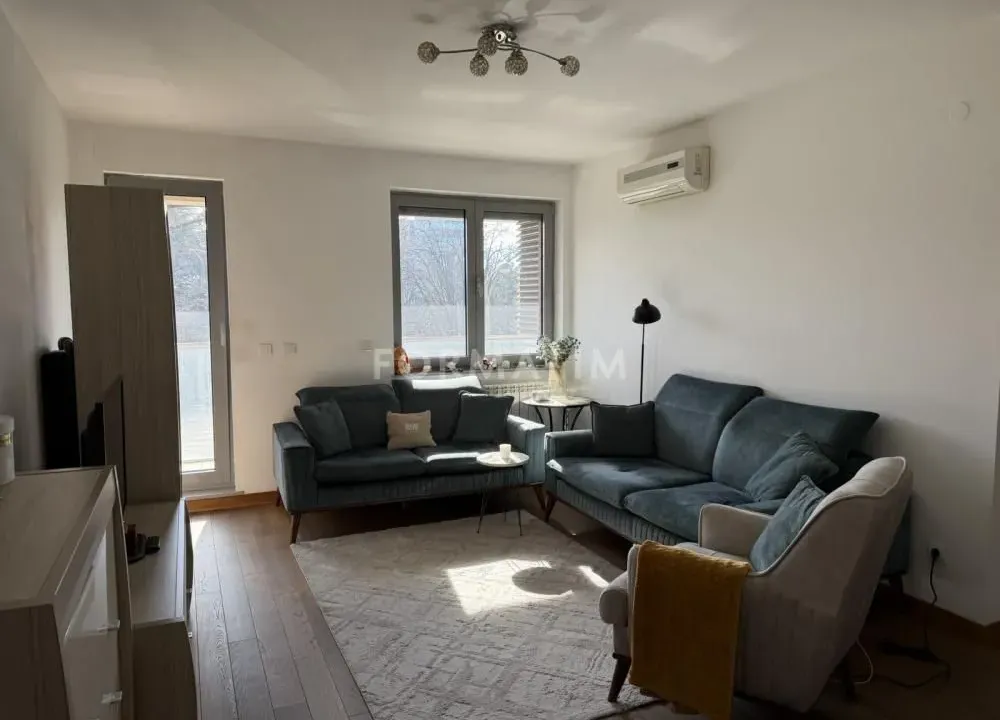 Izdavanje, dvosoban stan, 50m², Čubura, Beograd