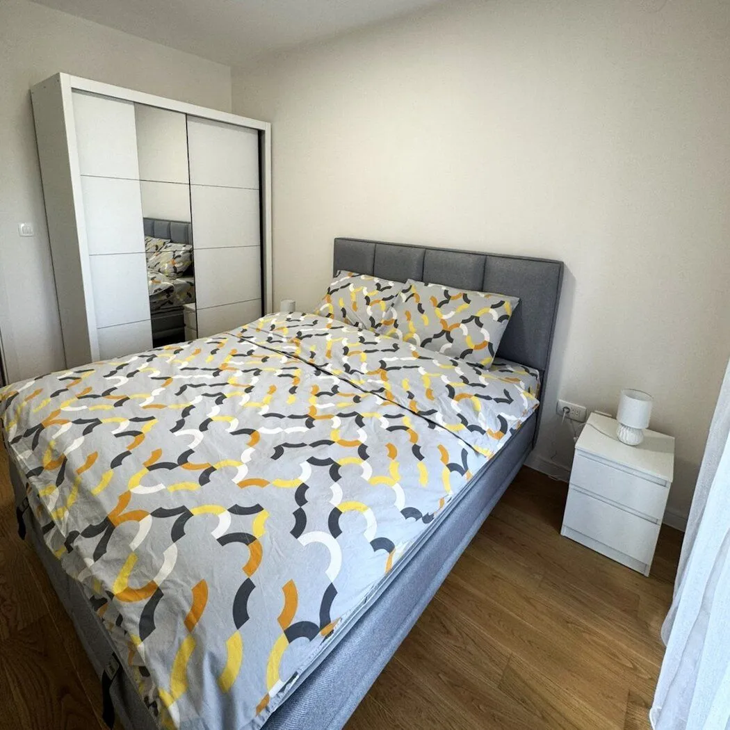 Izdavanje, stan, 49m², Central Point, Podgorica