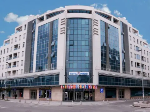 Prodaja, dvosoban stan, 124m², Centar, Podgorica - image 2