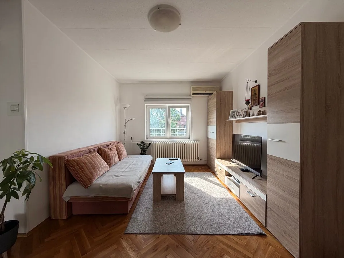 Prodaja, trosoban stan, 68m², Novi Beograd Blok 34, Novi Beograd Sve Podlokacije