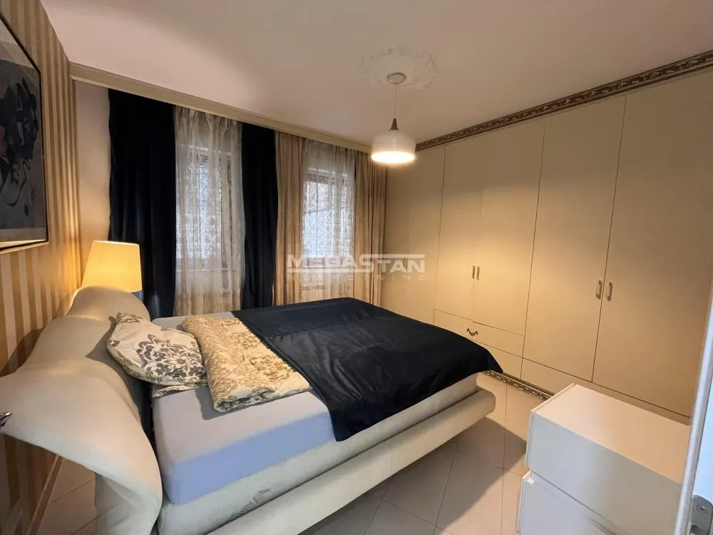 Rent, four bedroom apartment, 185m², Vračar Hram, Vračar Sve Podlokacije