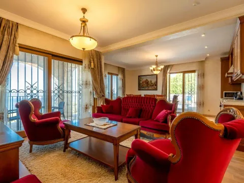 Prodaja, kuća, 317m², Budva, Crna Gora - image 11