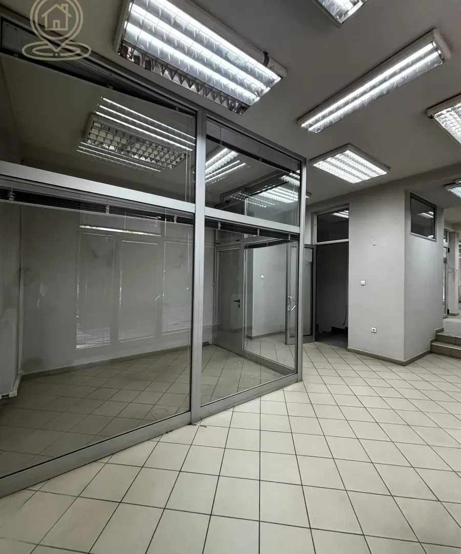 Rent, office space, 450m², Marger, Niš