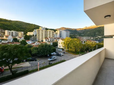 Sale, one bedroom apartment, 45m², Budva, Crna Gora - image 6