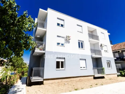 Izdavanje, dvosoban stan, 60m², Zelenika, Podgorica - image 8