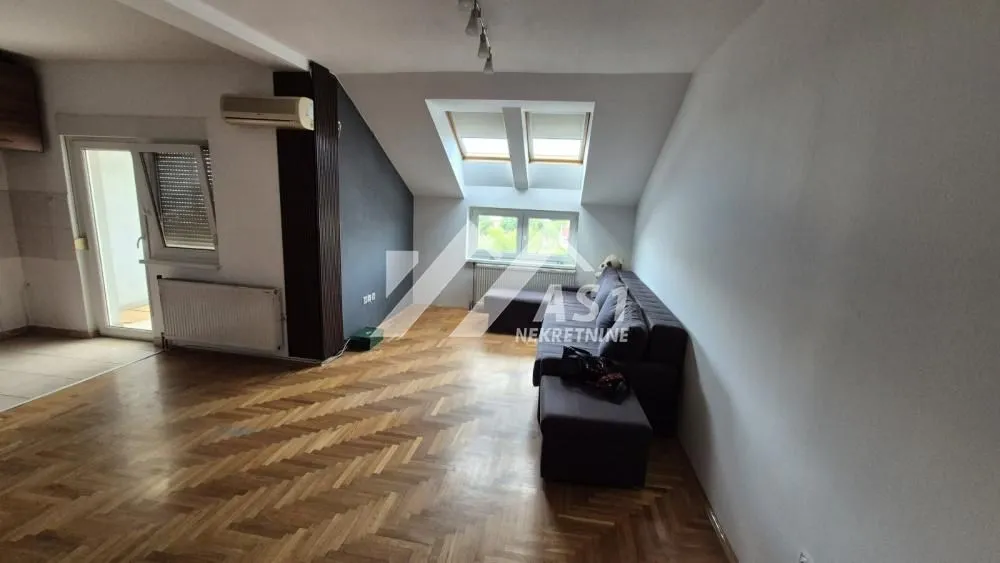 Prodaja, trosoban stan, 92m², Detelinara, Novi Sad Sve Podlokacije