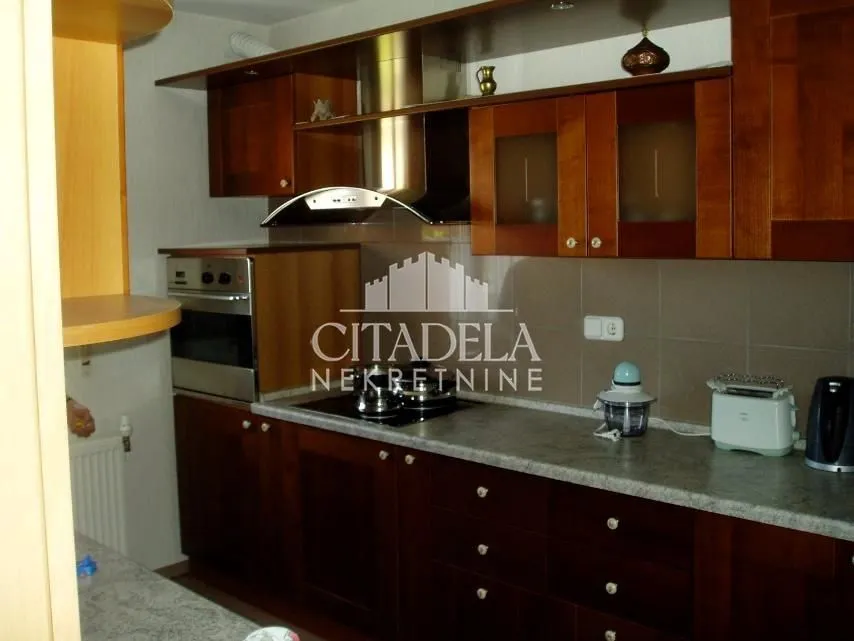 Sale, house, 432m², Resnik, Beograd