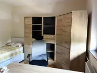 Izdavanje, trosoban stan, 85m², Niš, Srbija - image 9