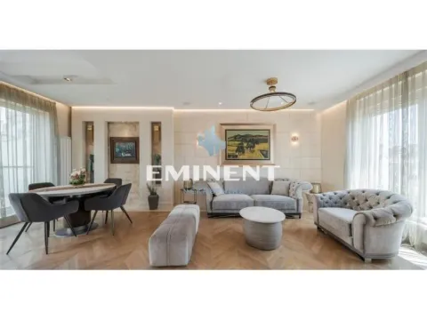 Izdavanje, trosoban stan, 128m², Stari Grad, Beograd