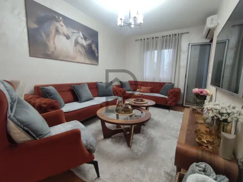 Izdavanje, stan, 60m², Pobrežje, Podgorica - image 1