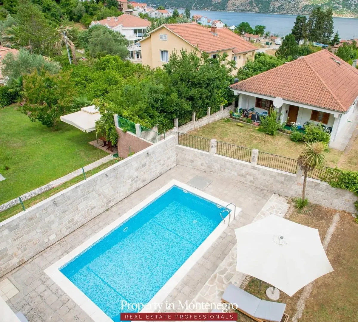 Prodaja, kuća, 350m², Stoliv, Kotor