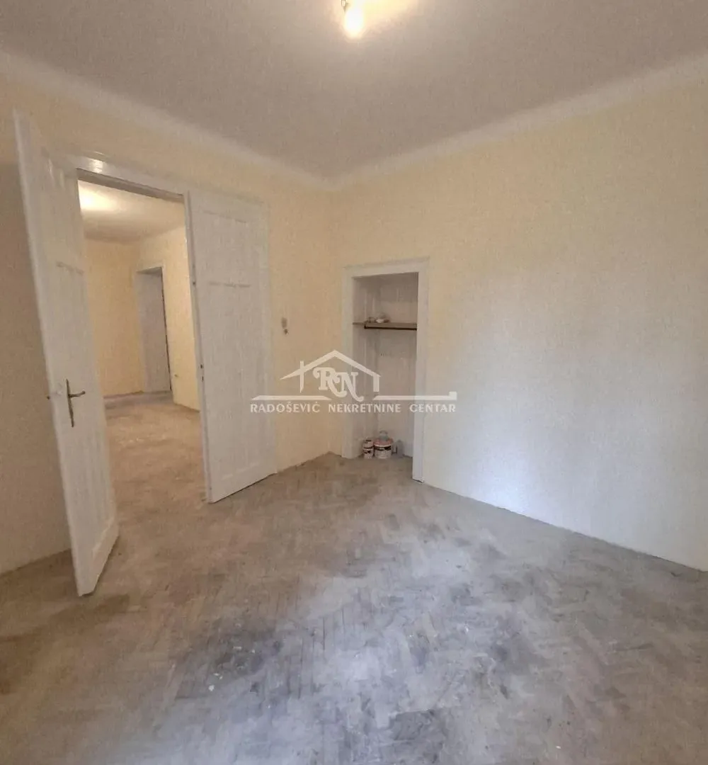 Sale, four bedroom apartment, 91m², Stari Grad, Beograd