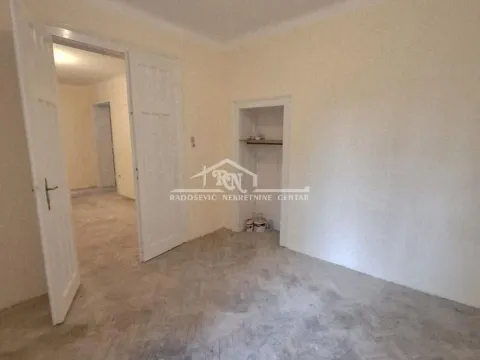 Prodaja, četvorosoban stan, 91m², Stari Grad, Beograd - image 11