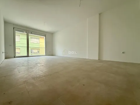Sale, three bedroom apartment, 90m², Crveni Pevac, Niš