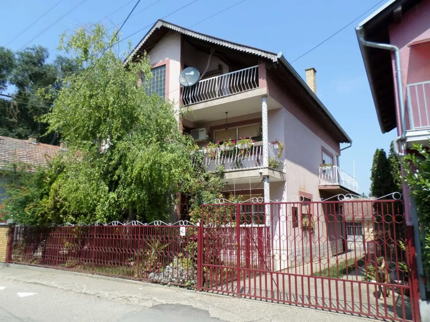 Prodaja, kuća, 350m², Novi Sad Sve Podlokacije, Novi Sad