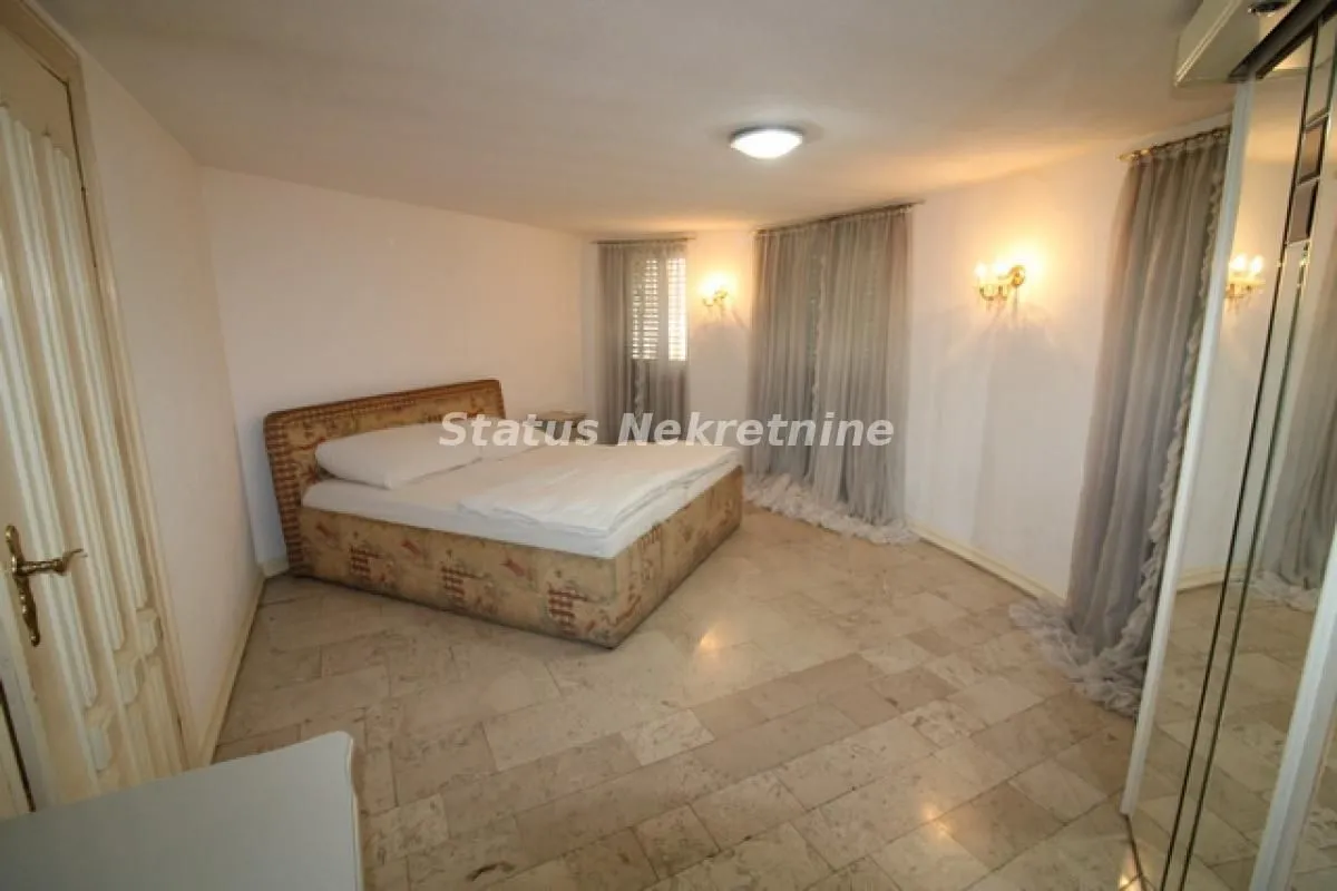 Prodaja, kuća, 416m², Sremska Mitrovica, Srbija