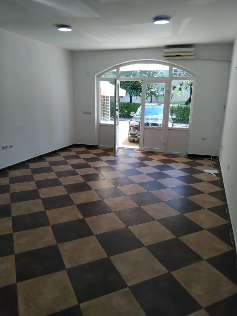 Rent, office space, 40m², Seljanovo, Tivat