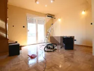 Izdavanje, trosoban stan, 100m², Zagorič, Podgorica