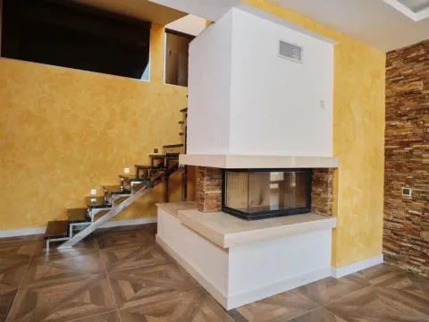 Prodaja, četvorosoban stan, 350m², Rafailovići, Budva - image 6