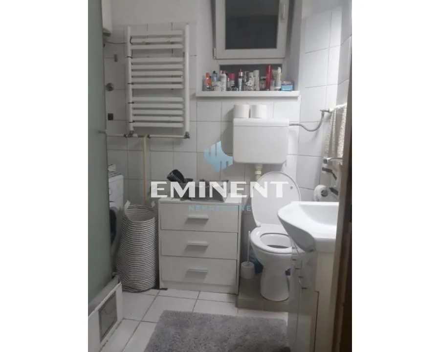 Rent, two bedroom apartment, 41m², Kalenić Pijaca, Vračar Sve Podlokacije