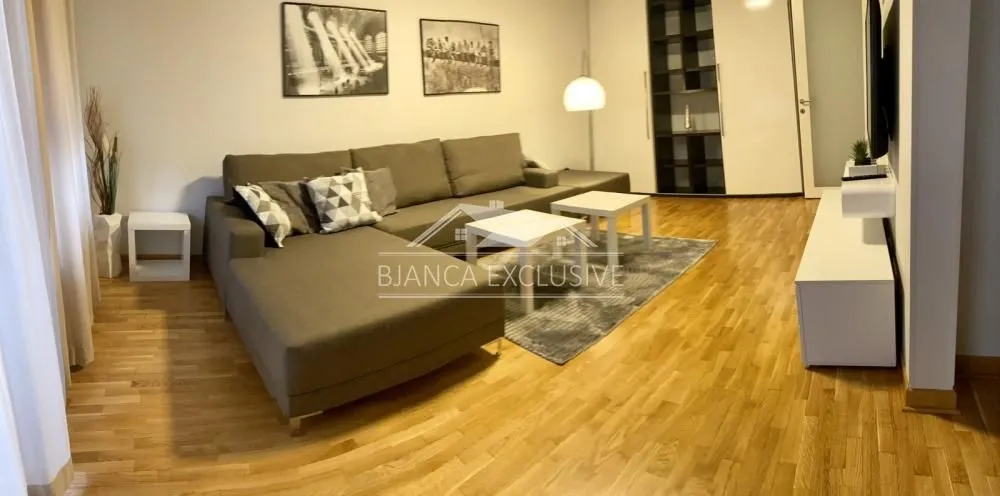 Prodaja, dvosoban stan, 60m², Belvil, Beograd