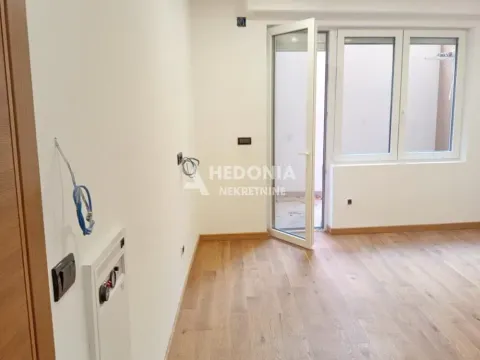 Prodaja, stan, 30m², Slavujev Venac, Zvezdara Sve Podlokacije - image 3