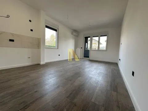 Izdavanje, poslovni prostor, 71m², Veternička rampa, Novi Sad Sve Podlokacije - image 2