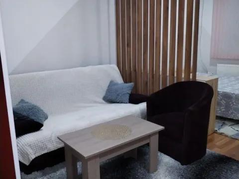 Rent, studio apartment, 26m², Centar, Jagodina - image 4