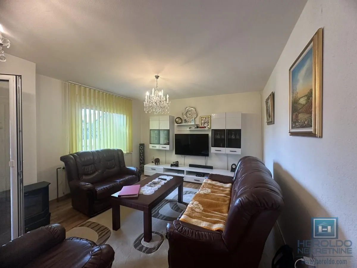 Prodaja, kuća, 300m², Ćuprija, Srbija